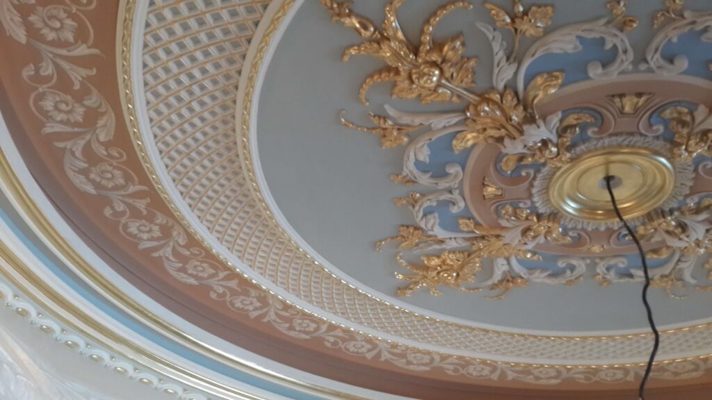 gilded cornice